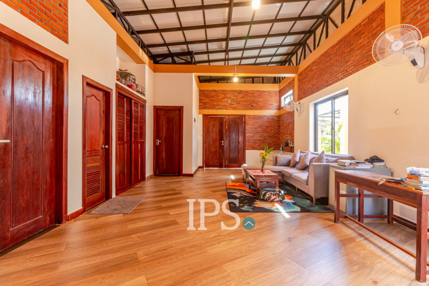 4 Bedroom House For Sale - Svay Dangkum, Siem Reap