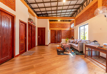 4 Bedroom House For Sale - Svay Dangkum, Siem Reap thumbnail