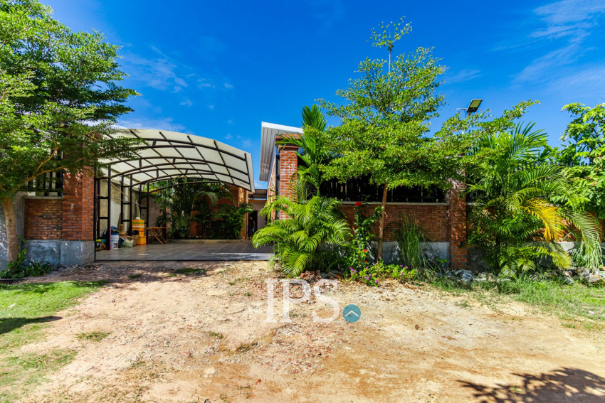 4 Bedroom House For Sale - Svay Dangkum, Siem Reap