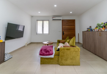 4 Bedroom  Townhouse For Sale in Veal Sbov, Phnom Penh thumbnail