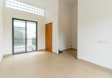 4 Bedroom  Townhouse For Sale in Veal Sbov, Phnom Penh thumbnail