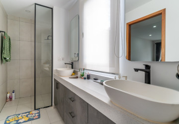 4 Bedroom  Townhouse For Sale in Veal Sbov, Phnom Penh thumbnail