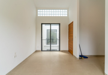 4 Bedroom  Townhouse For Sale in Veal Sbov, Phnom Penh thumbnail