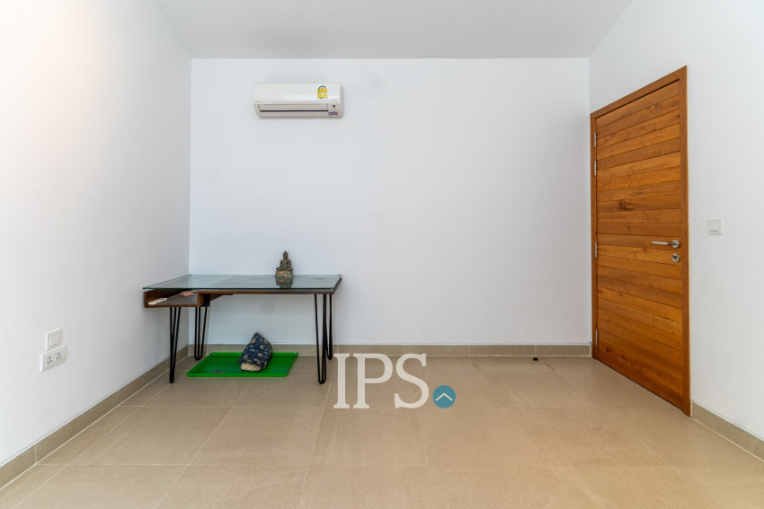 4 Bedroom  Townhouse For Sale in Veal Sbov, Phnom Penh