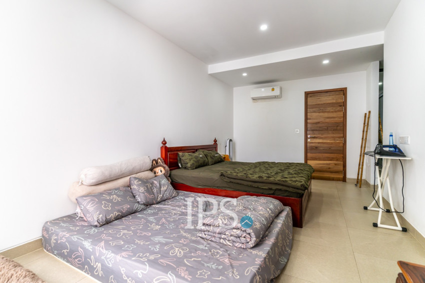 4 Bedroom  Townhouse For Sale in Veal Sbov, Phnom Penh