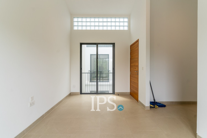 4 Bedroom  Townhouse For Sale in Veal Sbov, Phnom Penh