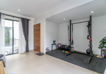 4 Bedroom  Townhouse For Sale in Veal Sbov, Phnom Penh thumbnail