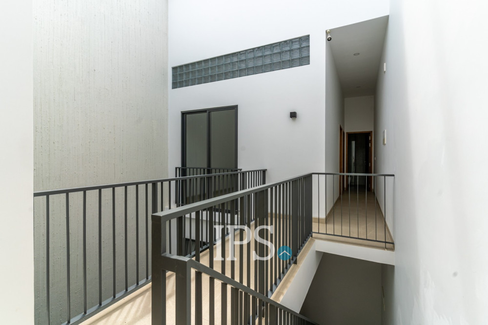 4 Bedroom  Townhouse For Sale in Veal Sbov, Phnom Penh - Image 31