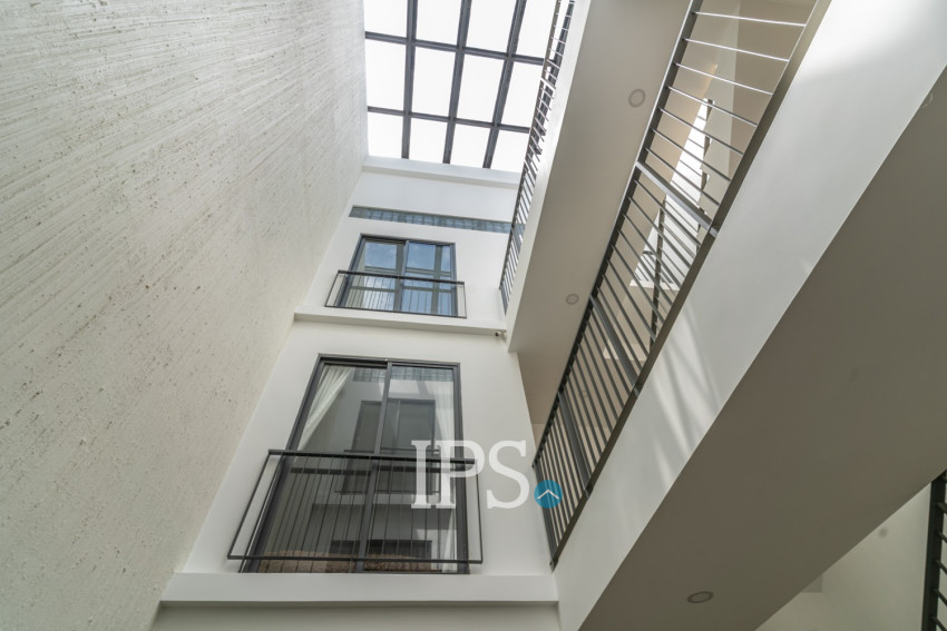 4 Bedroom  Townhouse For Sale in Veal Sbov, Phnom Penh