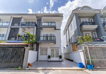 3 Bedroom Shophouse For Sale - Borey Morokot SH Prey Sar, Khan Dangkor, Phnom Penh thumbnail