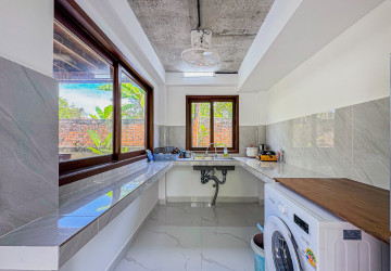 1 Bedroom Wooden House For Rent - Sala Kamreuk, Siem Reap thumbnail