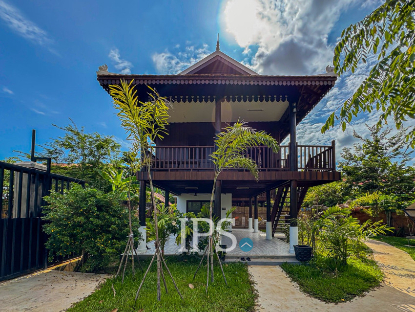 1 Bedroom Wooden House For Rent - Sala Kamreuk, Siem Reap