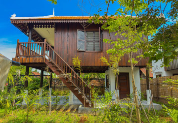 1 Bedroom Wooden House For Rent - Sala Kamreuk, Siem Reap thumbnail