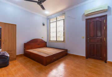 3 Bedroom Apartment For Rent - Svay Dangkum, Siem Reap thumbnail