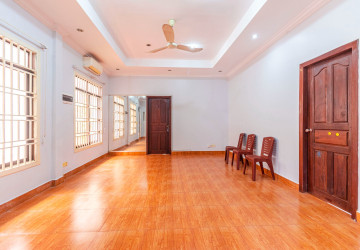3 Bedroom Apartment For Rent - Svay Dangkum, Siem Reap thumbnail