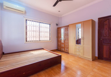 3 Bedroom Apartment For Rent - Svay Dangkum, Siem Reap thumbnail