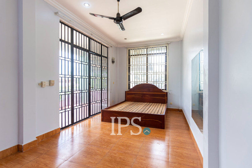 3 Bedroom Apartment For Rent - Svay Dangkum, Siem Reap