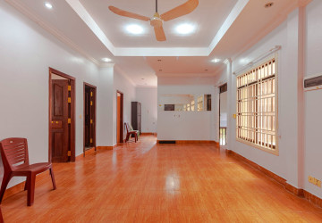 3 Bedroom Apartment For Rent - Svay Dangkum, Siem Reap thumbnail