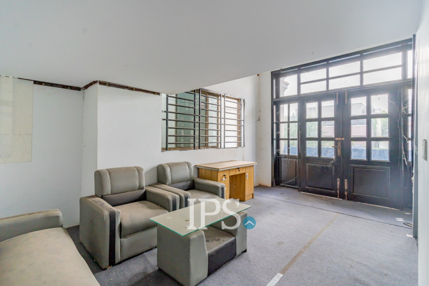 8 Bedroom Shophouse For Rent - Toul Tum Poung 1, Phnom Penh