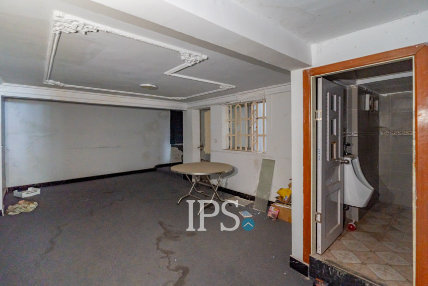 8 Bedroom Shophouse For Rent - Toul Tum Poung 1, Phnom Penh
