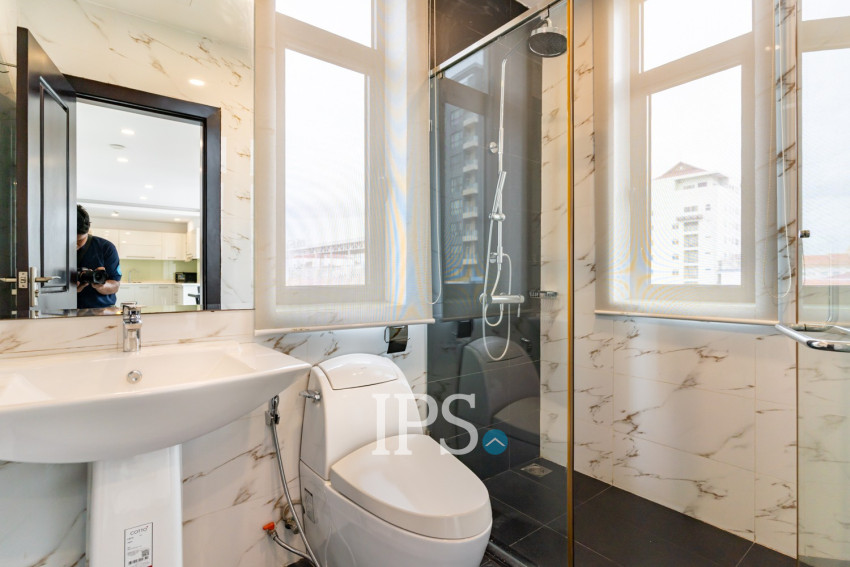 2 Bedroom Serviced Apartment  For Rent - Wat Phnom, Phnom Penh