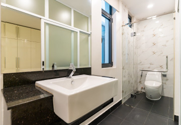 2 Bedroom Serviced Apartment  For Rent - Wat Phnom, Phnom Penh thumbnail