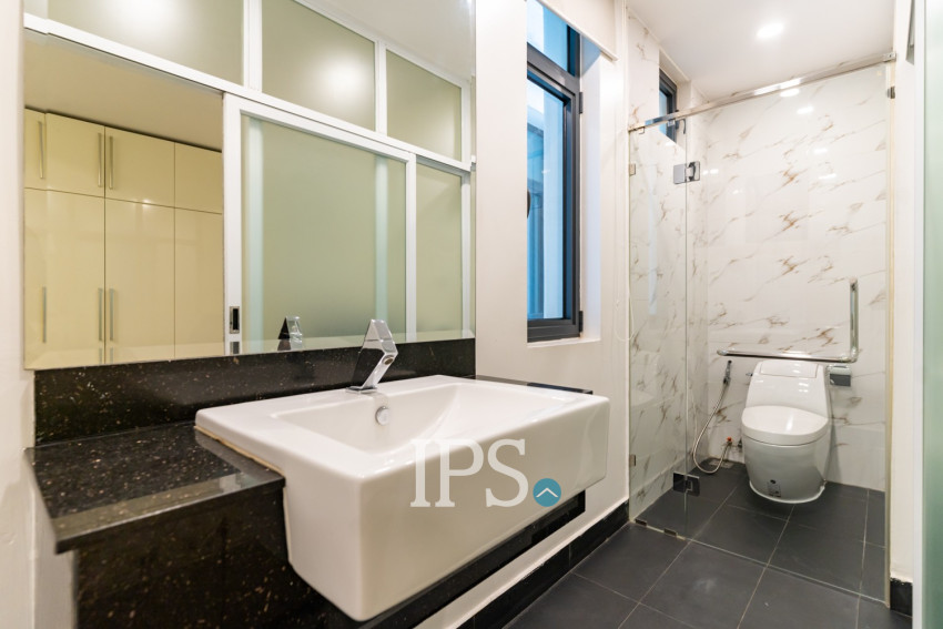 2 Bedroom Serviced Apartment  For Rent - Wat Phnom, Phnom Penh