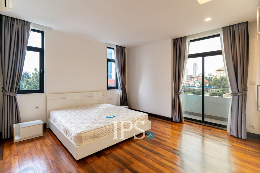 2 Bedroom Serviced Apartment  For Rent - Wat Phnom, Phnom Penh
