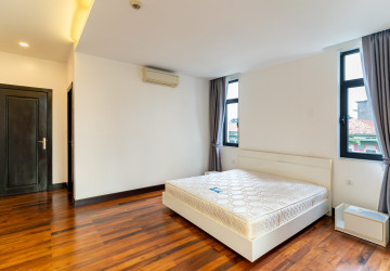 2 Bedroom Serviced Apartment  For Rent - Wat Phnom, Phnom Penh thumbnail