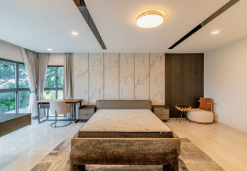 5 Bedroom Villa For Rent - Borey The Palms, Veal Sbov, Phnom Penh thumbnail