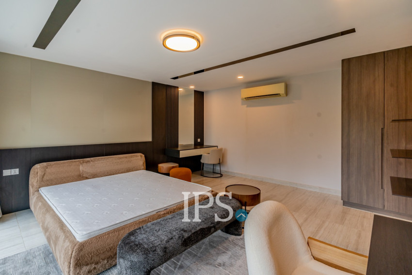 5 Bedroom Villa For Rent - Borey The Palms, Veal Sbov, Phnom Penh