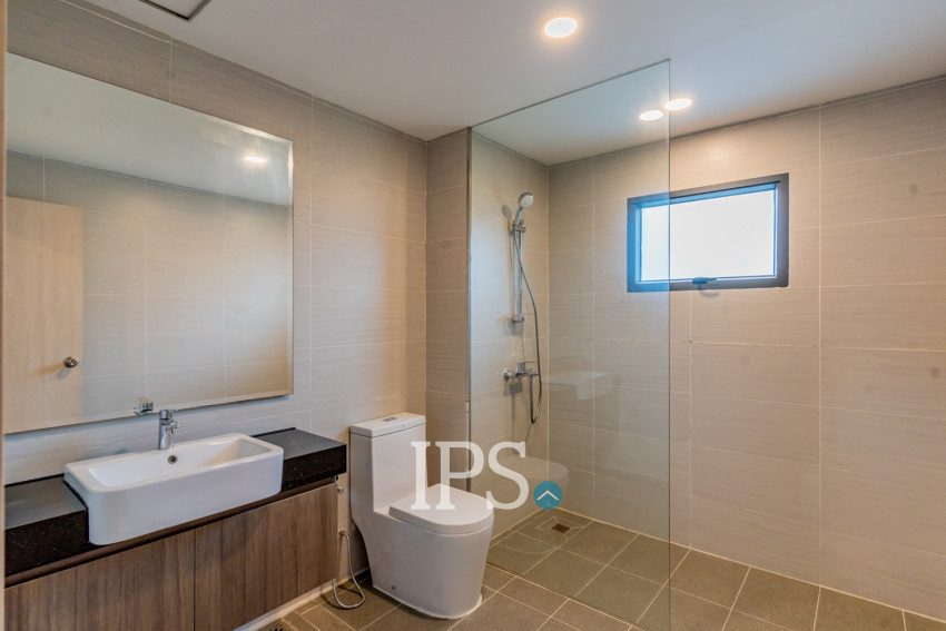 5 Bedroom Villa For Rent - Borey The Palms, Veal Sbov, Phnom Penh