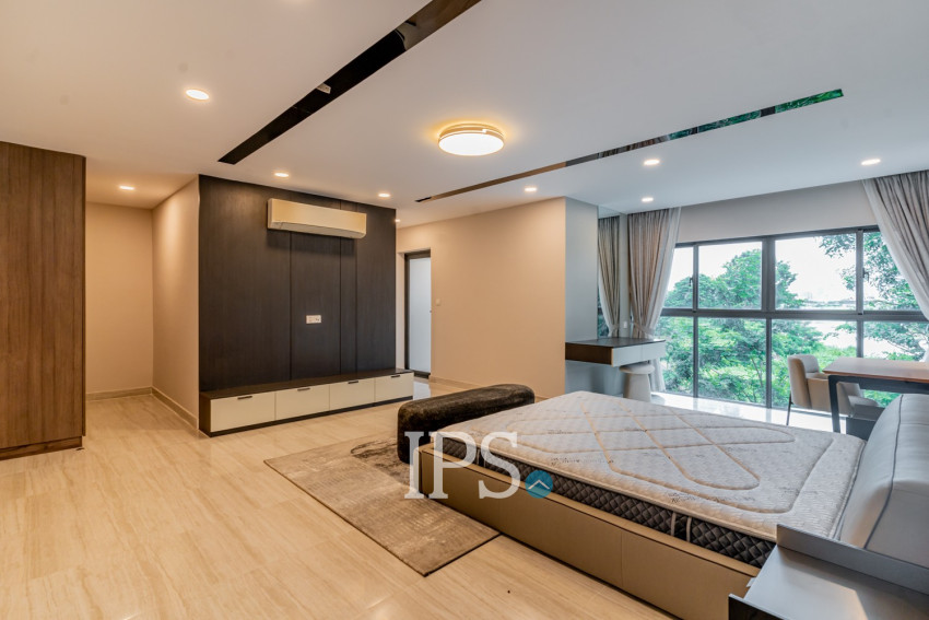 5 Bedroom Villa For Rent - Borey The Palms, Veal Sbov, Phnom Penh