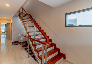 5 Bedroom Villa For Rent - Borey The Palms, Veal Sbov, Phnom Penh thumbnail