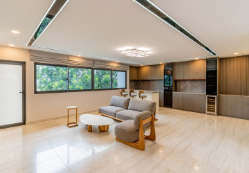 5 Bedroom Villa For Rent - Borey The Palms, Veal Sbov, Phnom Penh thumbnail