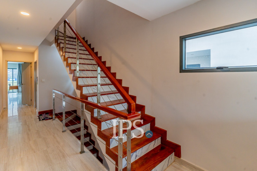 5 Bedroom Villa For Rent - Borey The Palms, Veal Sbov, Phnom Penh