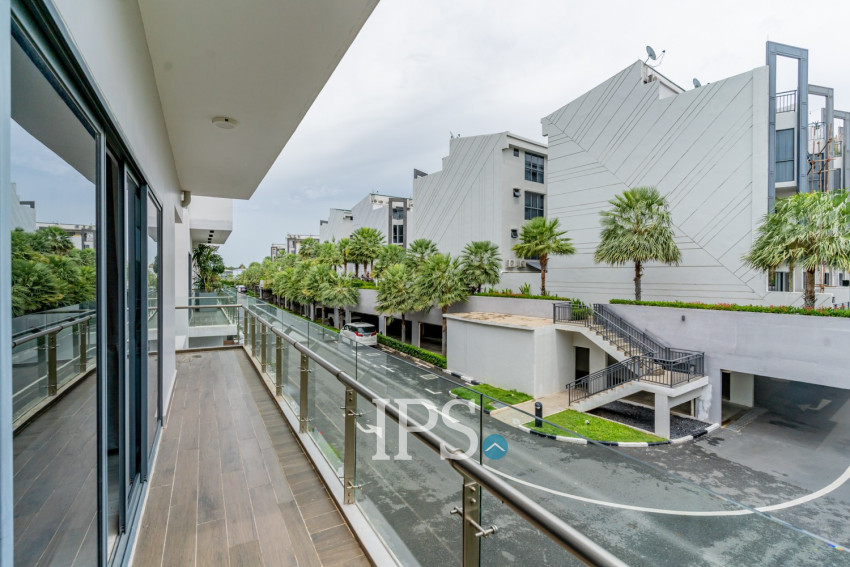 5 Bedroom Villa For Rent - Borey The Palms, Veal Sbov, Phnom Penh