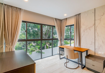 5 Bedroom Villa For Rent - Borey The Palms, Veal Sbov, Phnom Penh thumbnail