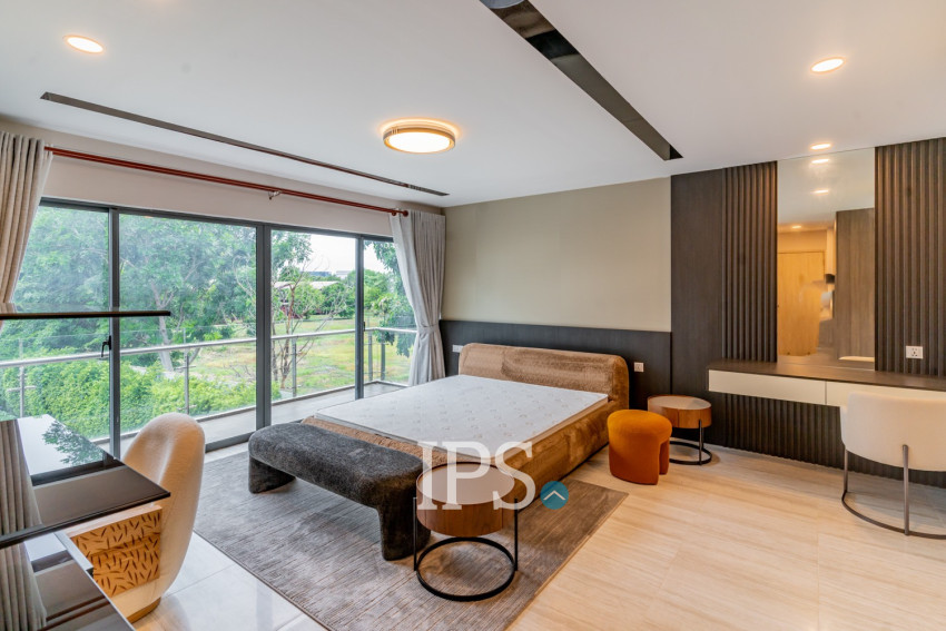 5 Bedroom Villa For Rent - Borey The Palms, Veal Sbov, Phnom Penh