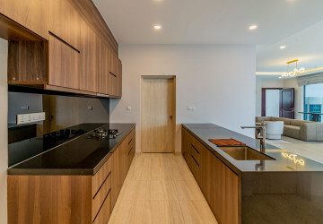 5 Bedroom Villa For Rent - Borey The Palms, Veal Sbov, Phnom Penh thumbnail
