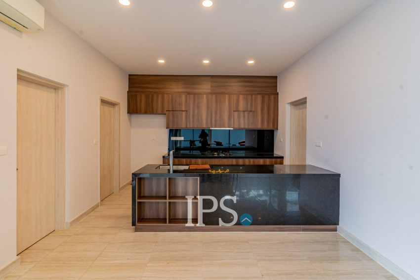 5 Bedroom Villa For Rent - Borey The Palms, Veal Sbov, Phnom Penh