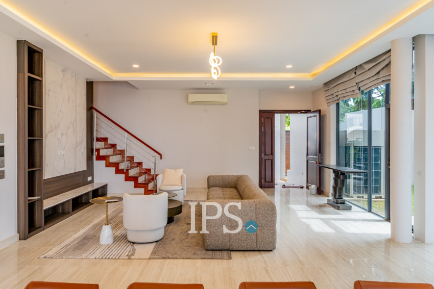 5 Bedroom Villa For Rent - Borey The Palms, Veal Sbov, Phnom Penh