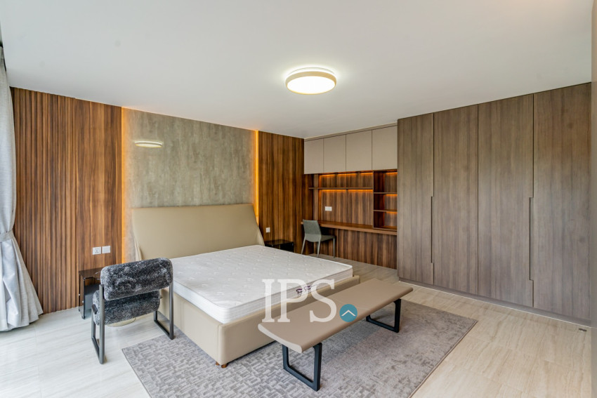 5 Bedroom Villa For Rent - Borey The Palms, Veal Sbov, Phnom Penh