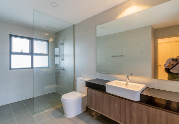 5 Bedroom Villa For Rent - Borey The Palms, Veal Sbov, Phnom Penh thumbnail