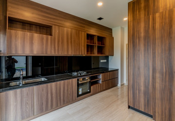 5 Bedroom Villa For Rent - Borey The Palms, Veal Sbov, Phnom Penh thumbnail