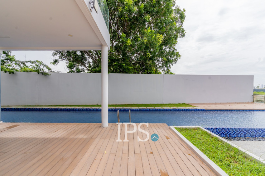 5 Bedroom Villa For Rent - Borey The Palms, Veal Sbov, Phnom Penh