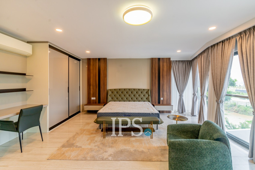5 Bedroom Villa For Rent - Borey The Palms, Veal Sbov, Phnom Penh