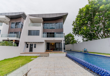 5 Bedroom Villa For Rent - Borey The Palms, Veal Sbov, Phnom Penh thumbnail