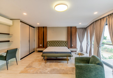 5 Bedroom Villa For Rent - Borey The Palms, Veal Sbov, Phnom Penh thumbnail