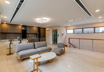5 Bedroom Villa For Rent - Borey The Palms, Veal Sbov, Phnom Penh thumbnail